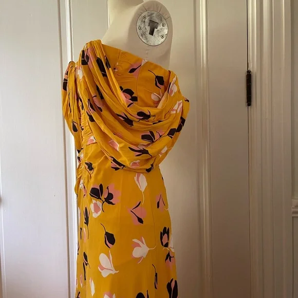 knee length dresses for ladies Self-Portrait Lace Collared Midi Dress in Yellow